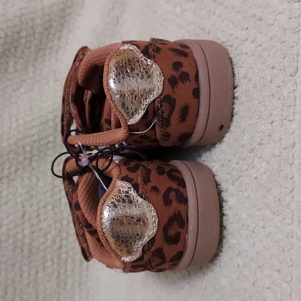 Cat & Jack Shoes - Picture 5 of 10